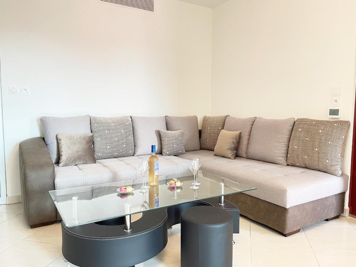 Tres Bel Appartement -Residence Avec Piscine Sur Le Toit Et Vue Panoramique Сен-Рафаель Екстер'єр фото