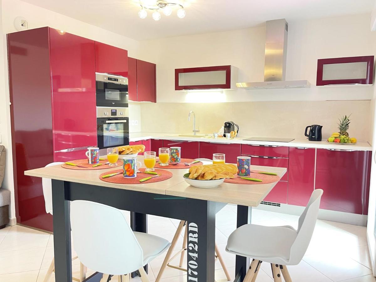 Tres Bel Appartement -Residence Avec Piscine Sur Le Toit Et Vue Panoramique Сен-Рафаель Екстер'єр фото