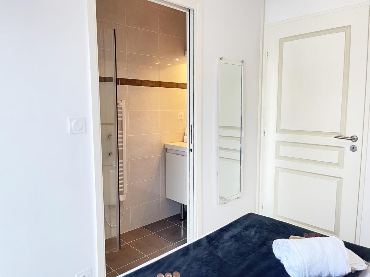 Tres Bel Appartement -Residence Avec Piscine Sur Le Toit Et Vue Panoramique Сен-Рафаель Екстер'єр фото