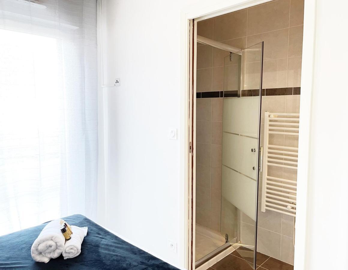 Tres Bel Appartement -Residence Avec Piscine Sur Le Toit Et Vue Panoramique Сен-Рафаель Екстер'єр фото