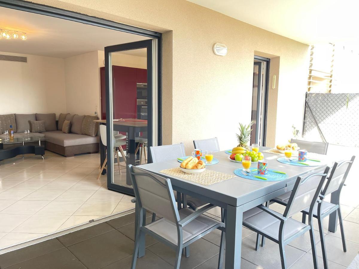 Tres Bel Appartement -Residence Avec Piscine Sur Le Toit Et Vue Panoramique Сен-Рафаель Екстер'єр фото